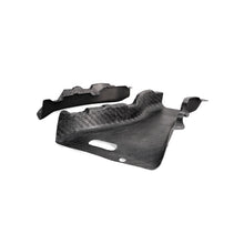 Load image into Gallery viewer, BNR32 GT-R ドライカーボン フロントブレーキエアダクト